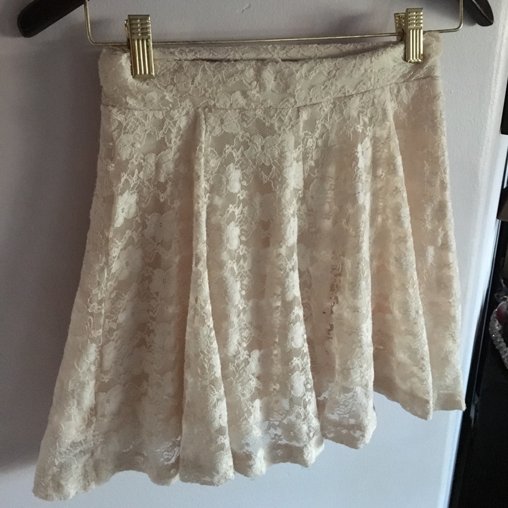 Lace skirt